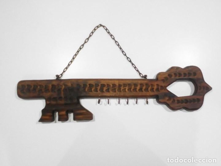antiguo cuelga llaves de madera. 55cm. - Compra venta en todocoleccion