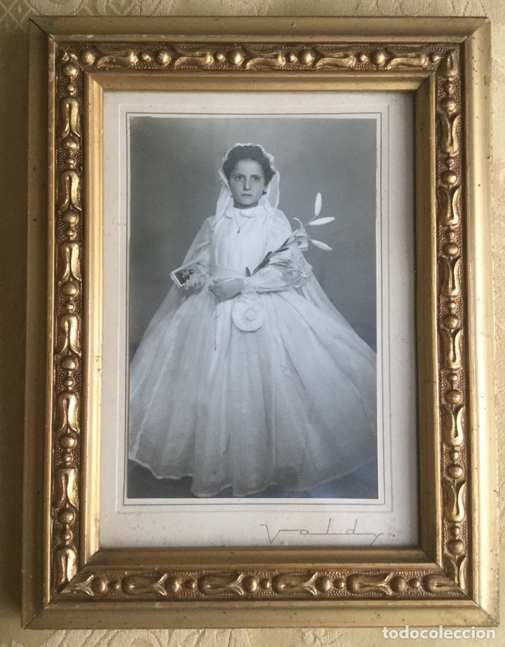 Vintage: MARCO DE MADERA A&Ntilde;OS 50 CON FOTO DE PRIMERA COMUNI&Oacute;N