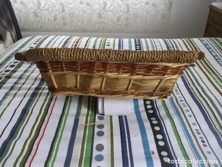 Vintage: CESTA DE MIMBRE A&Ntilde;OS 70 - Foto 3