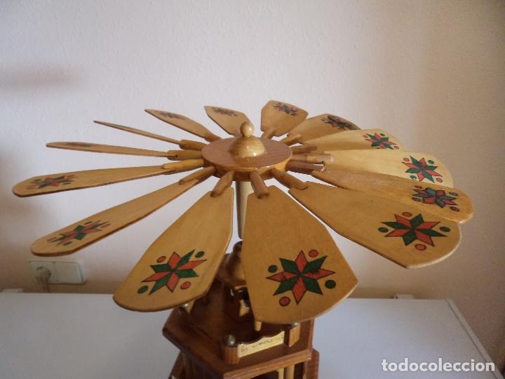 Vintage: Pir&aacute;mide de navidad de madera - Foto 3