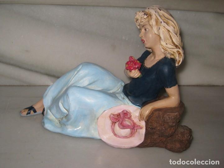 Vintage: Figura resina. Art Mat. - Foto 6
