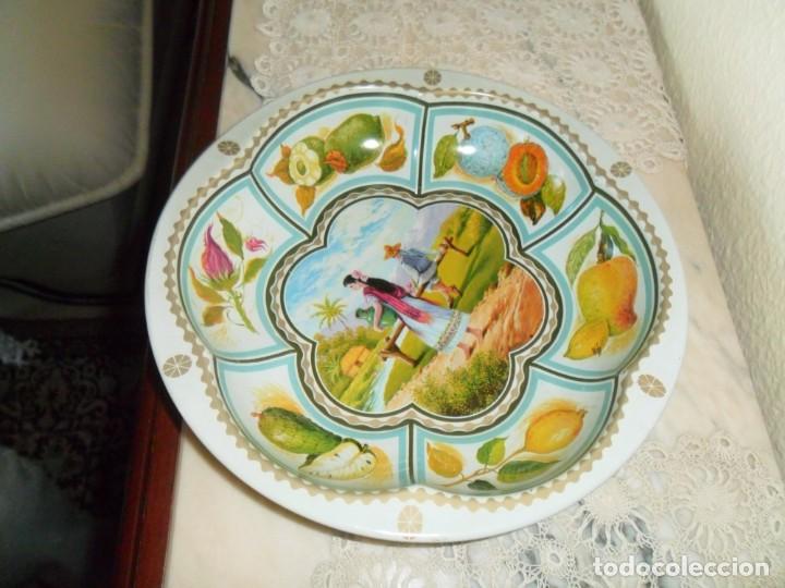 Vintage: BANDEJA METALICA PINTADA. EUROFAMA 2000.