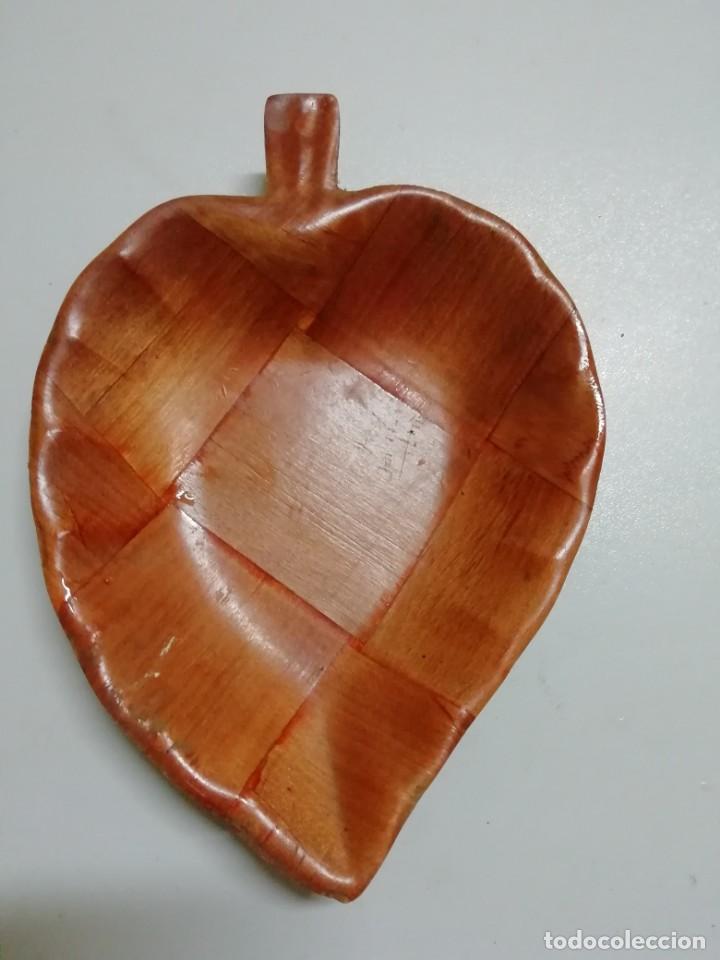 Vintage: Cuenco de madera en forma de hoja