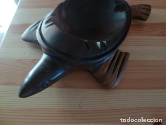 Vintage: Tortuga cenicero. Madera maciza. - Foto 6