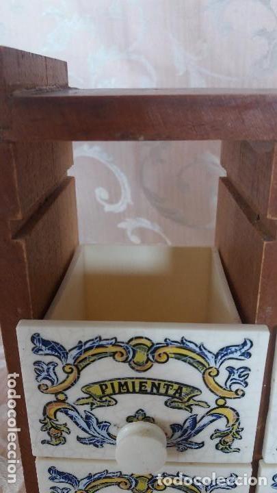 Vintage: mueble especiero madera y &iquest;plastico o calamina? - Foto 6