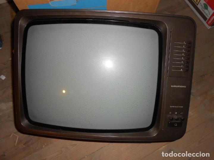 Vintage: TV GRUNDING 1722 -B/N Funciona - Foto 1