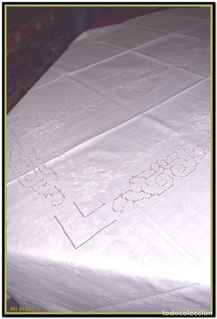 Vintage: Mantel para mesa de tres metros con bellos bordados y vainicas 360x180 cm con 12 servilletas