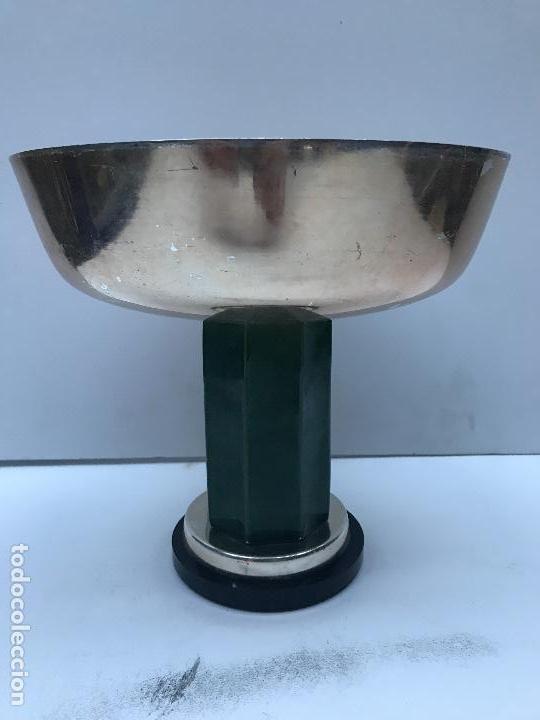 Vintage: COPON DE ESTILO ART DECO , CERAMICA  VERDE Y METAL PLATEADO