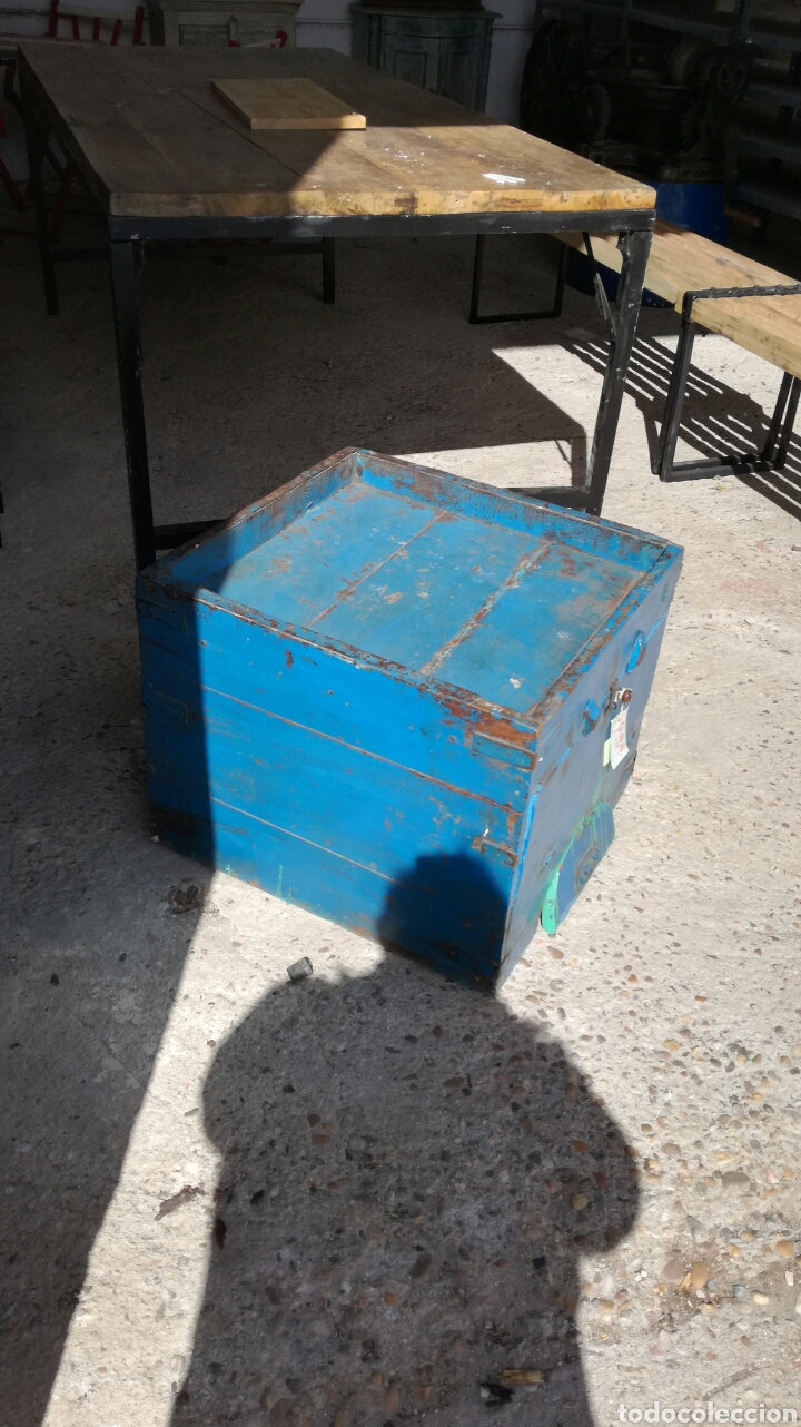 Vintage: Cajon industrial de madera azul - Foto 1