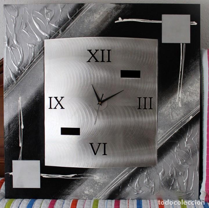 Vintage: RELOJ EN RELIEVE SOBRE LIENZO 70X70 - Foto 3