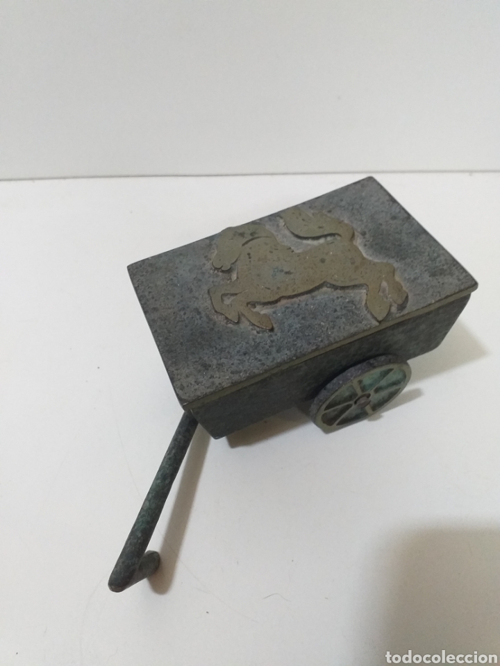 Vintage: Bonito carro de bronce, joyero, todo de bronce. Vintage.a&ntilde;os 70