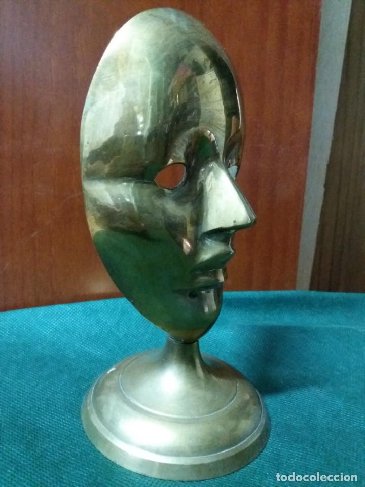 Vintage: M&Aacute;SCARA BRONCE CON BASE - Foto 2