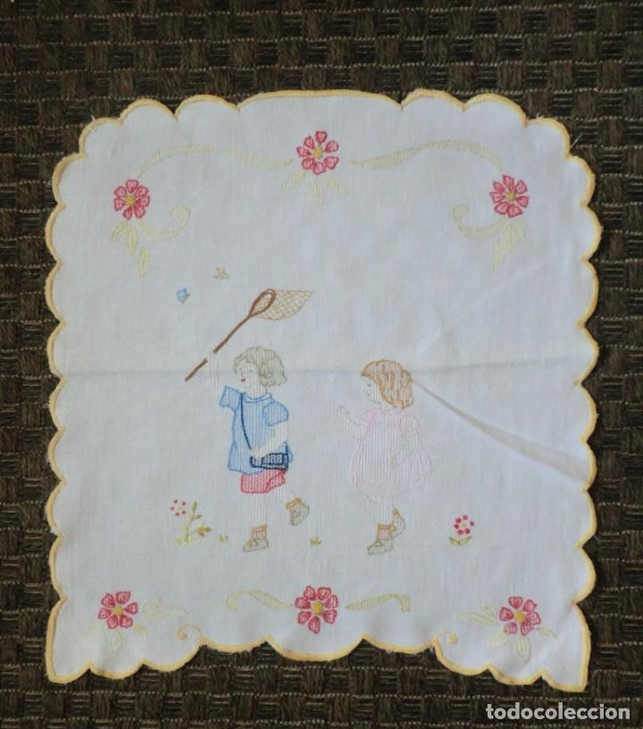 Vintage: Vintage Tapete bordado con ni&ntilde;os