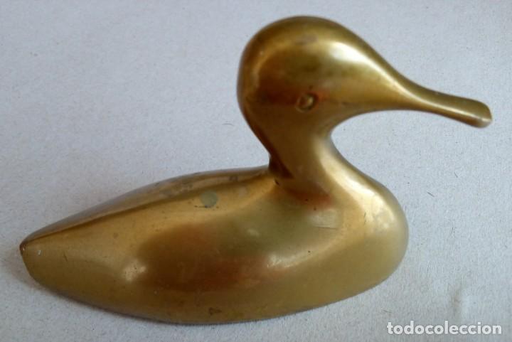 Vintage: Pato en lat&oacute;n *Becara Design* Meds: 8x3x5 cms. Peso: 133 gramos.