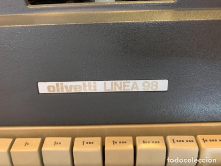 Vintage: M&aacute;quina de escribir Olivetti l&iacute;nea 98 - Foto 2