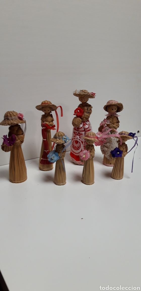 Vintage: Lote de 7 mu&ntilde;ecas de paja y madera