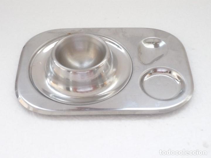 Vintage: 4 SET DE ACERO INOX PARA HUEVOS.14X10.