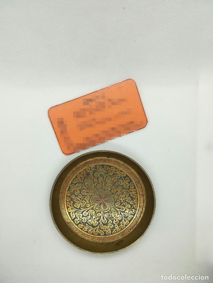 Vintage: Peque&ntilde;o plato de bronce pintado - Foto 1