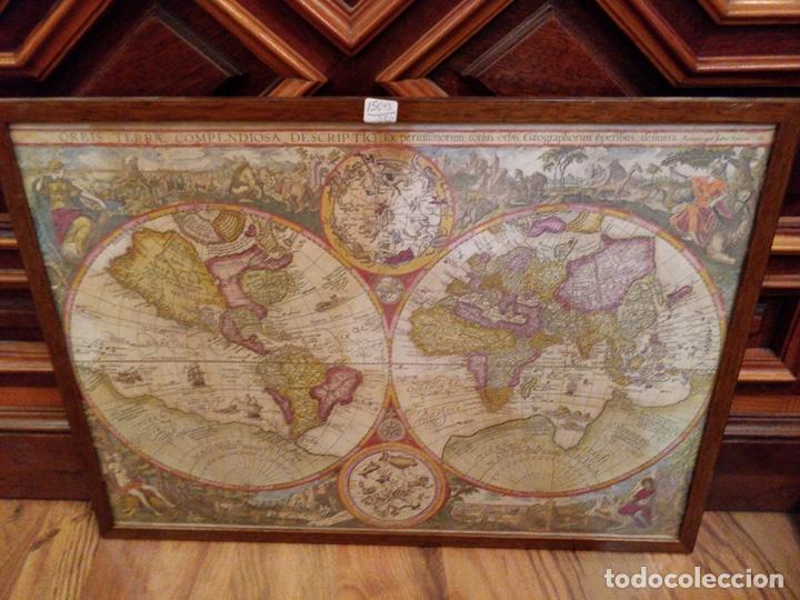 Vintage: L&aacute;mina Mapamundi enmarcada - 41.5cm de alto x 56.5cm de ancho