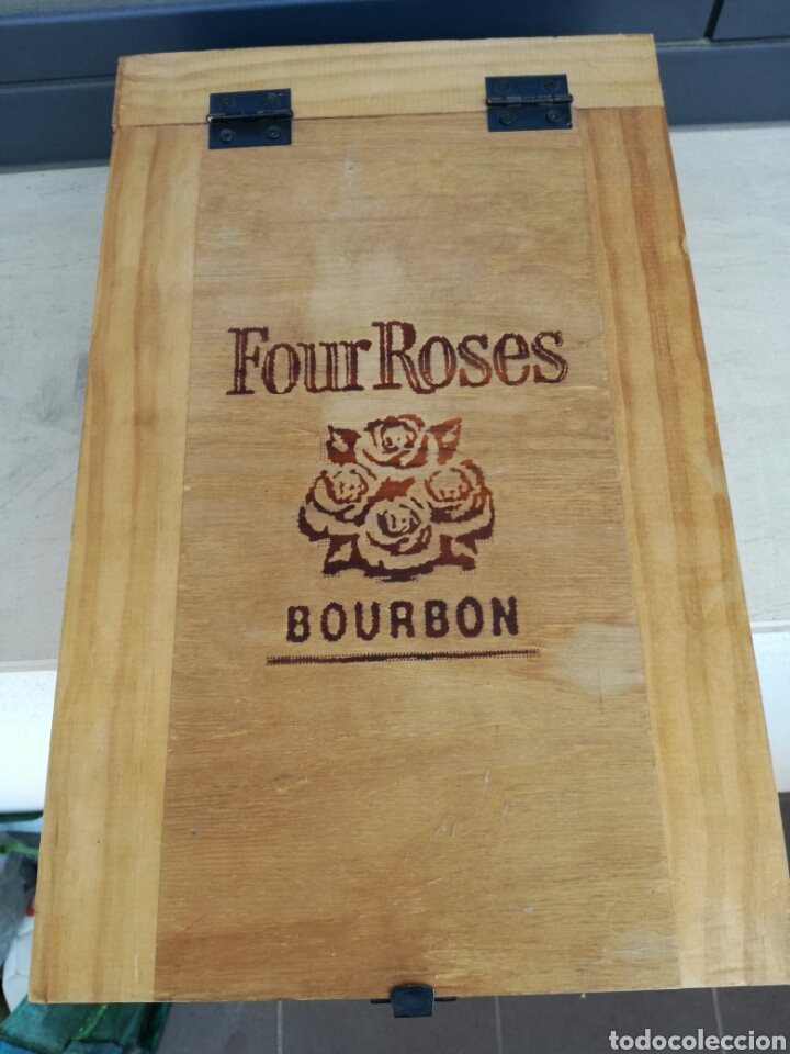 Vintage: Caja de Madera de Botellas de Bourbon Four Roses - Foto 1