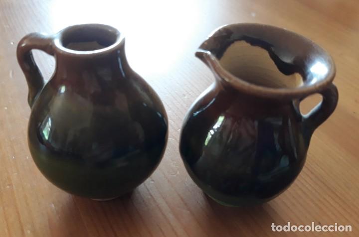 Vintage: JARRITA CERAMICA ESMALTADA - PEQUE&Ntilde;A - LOTE DE 2 JARROS - DISTINTOS MODELOS ALTURA 5,5 cm  ANCHO 4,5