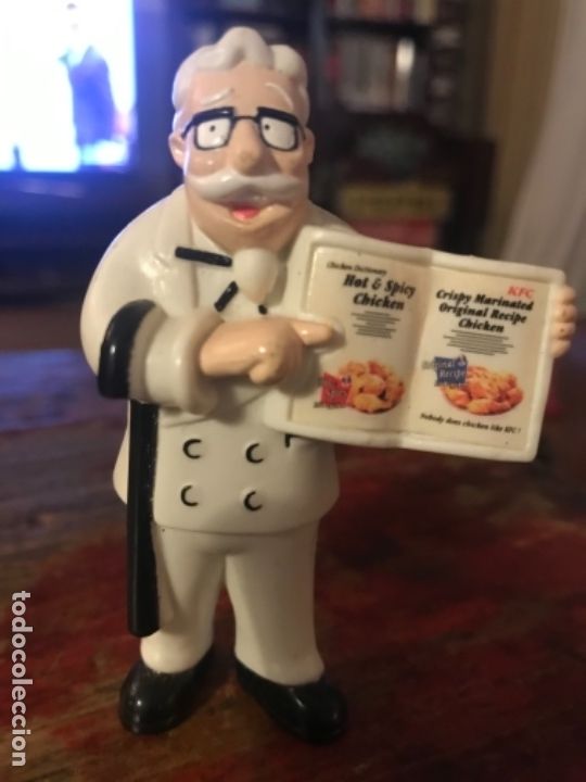Vintage: Figura KFC Coronel Sanders. Con men&uacute; pollo - Foto 1