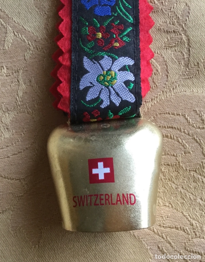 Vintage: CENCERRO DE METAL DORADO DE SUIZA - Foto 3