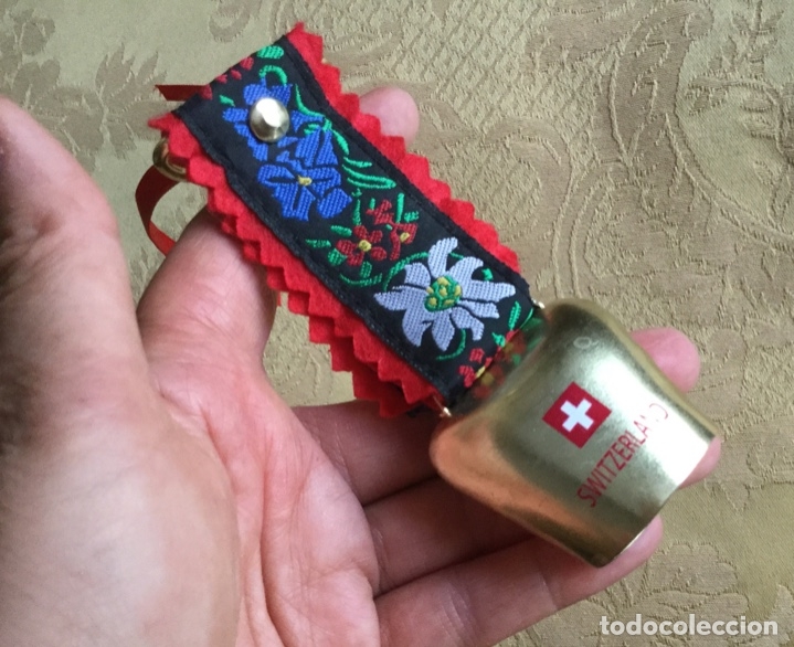 Vintage: CENCERRO DE METAL DORADO DE SUIZA - Foto 5