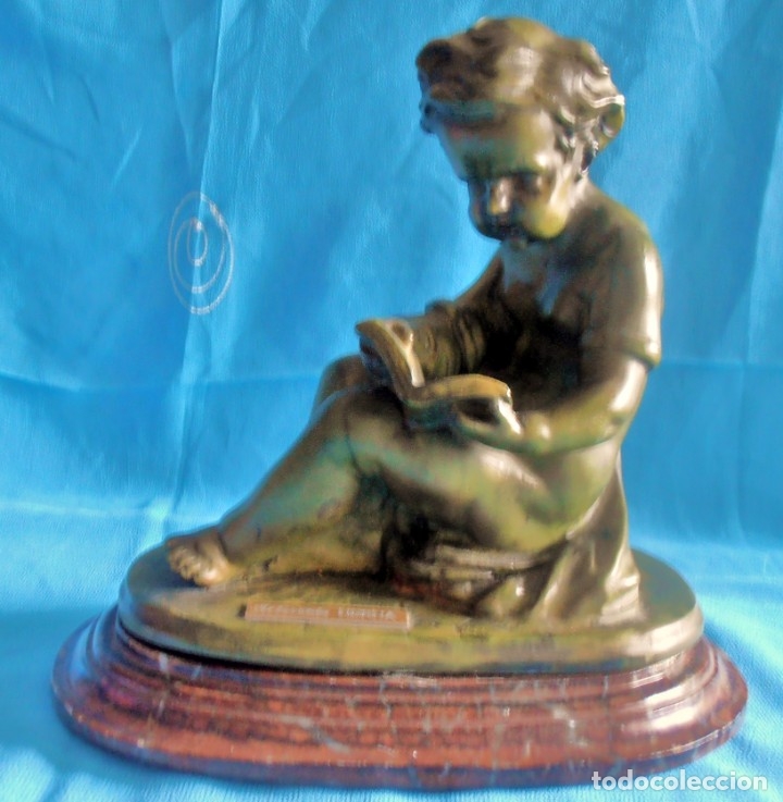 Vintage: FIGURA DE NI&Ntilde;O LEYENDO - Foto 1