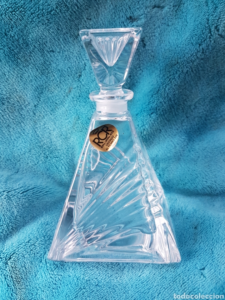 Vintage: BONITA BOTELLA DE CRISTAL TALLADO PARA PERFUMES