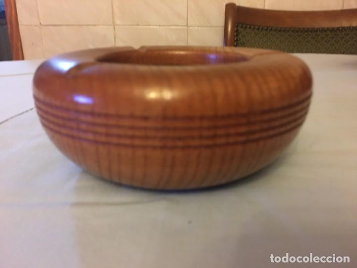 Vintage: CENICERO TALLADO EN MADERA NOBLE - Foto 2