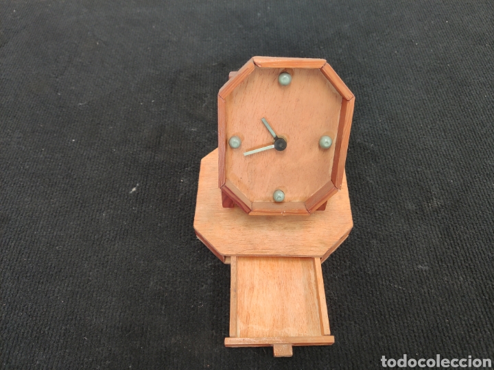 Vintage: ANTIGUO RELOJ DE MADERA CON CAJ&Oacute;N - Foto 2