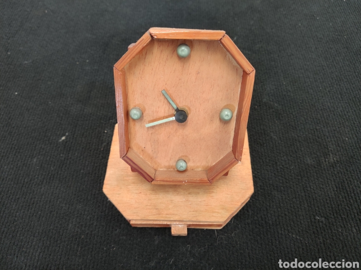 Vintage: ANTIGUO RELOJ DE MADERA CON CAJ&Oacute;N - Foto 1