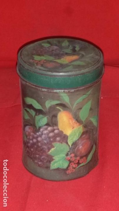 Vintage: latita de metal decorada