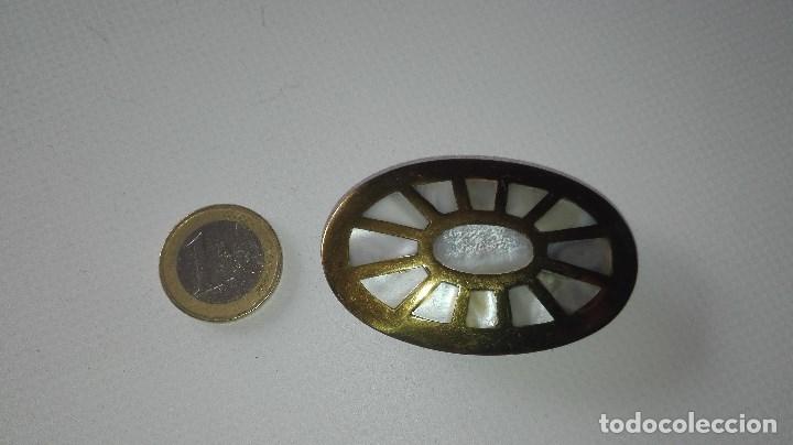 Vintage: CAJITA OVALADA DE BRONCE Y NACAR - Foto 6