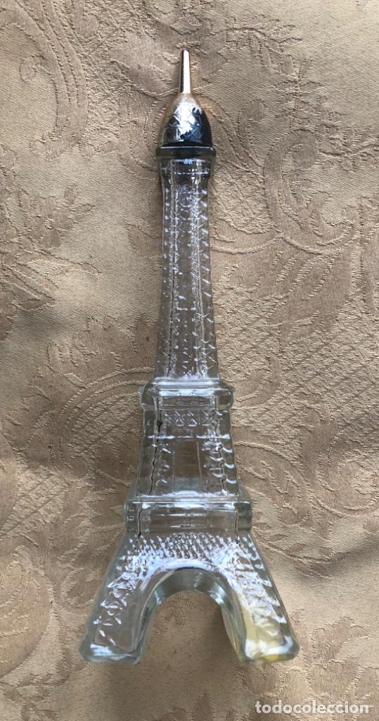 Vintage: FRASCO AVON A&Ntilde;O 70 CON FORMA DE TORRE EIFFEL - Foto 1