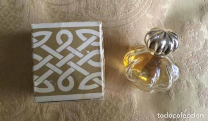 Vintage: PEQUE&Ntilde;O FRASCO AVON A&Ntilde;O 70 MINUETTE