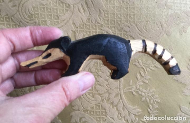 Vintage: DOS FIGURAS DE MAPACHE TALLADAS A MANO EN MADERA - Foto 7