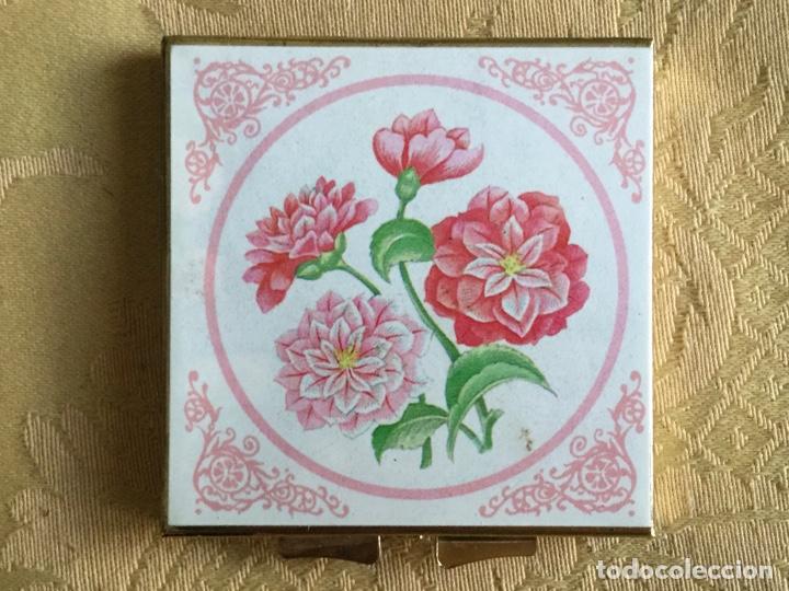 Vintage: CAJA PASTILLERO VINTAGE CON FLORES
