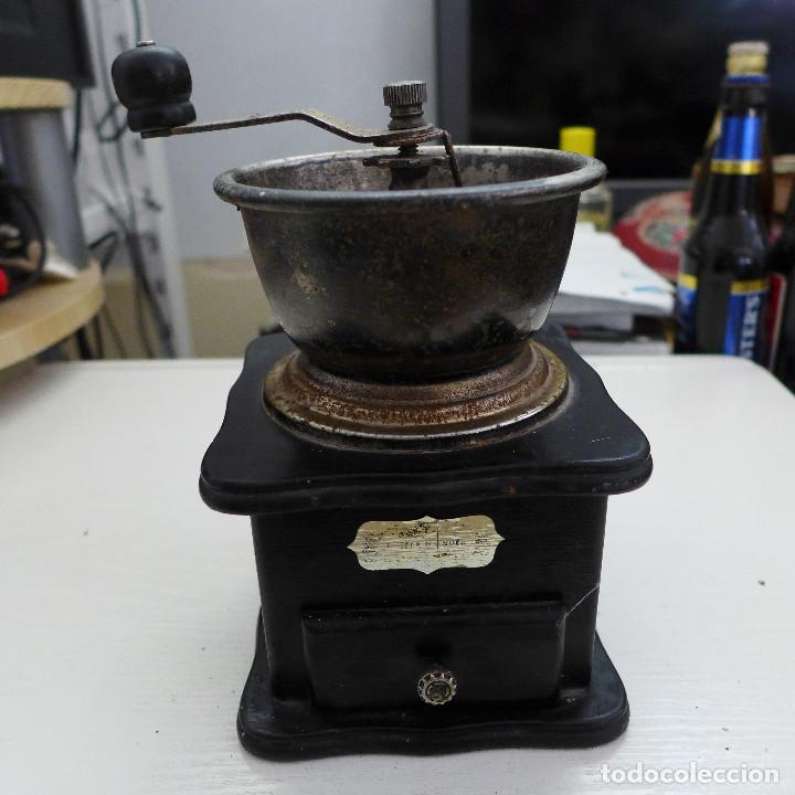 Vintage: REPLICA DE MOLINILLO DE CAFE DE MADERA Y METAL - Foto 1