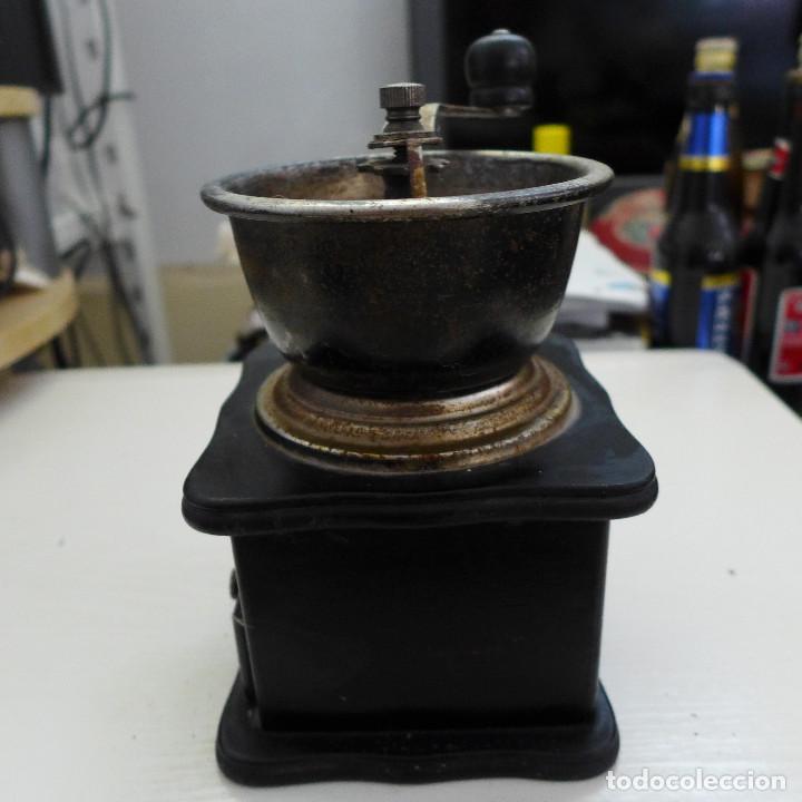 Vintage: REPLICA DE MOLINILLO DE CAFE DE MADERA Y METAL - Foto 3