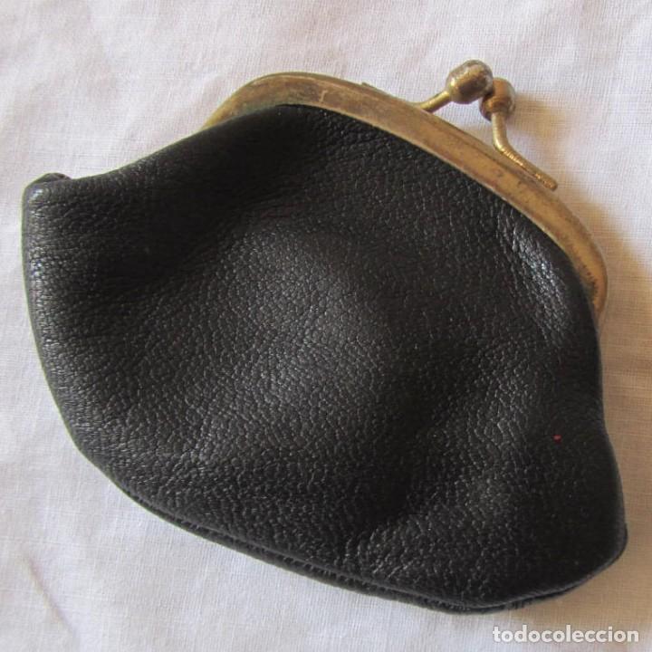 Vintage: Monedero peque&ntilde;o de piel y metal