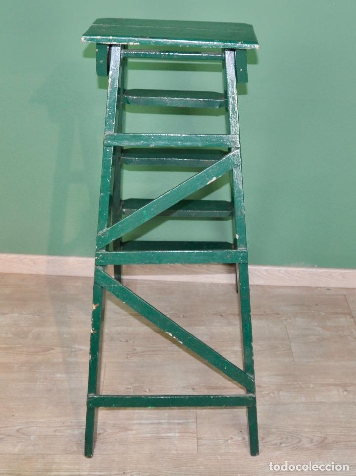 Vintage: Escalera de 4 pelda&ntilde;os pintada de verde - Foto 6