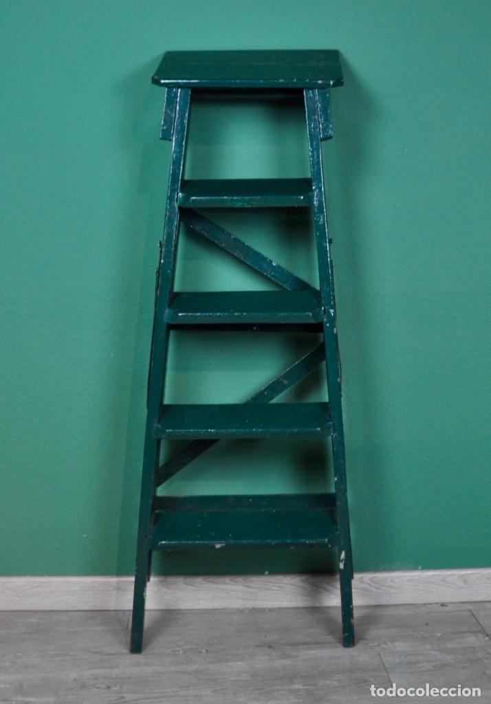Vintage: Escalera de 4 pelda&ntilde;os pintada de verde - Foto 11