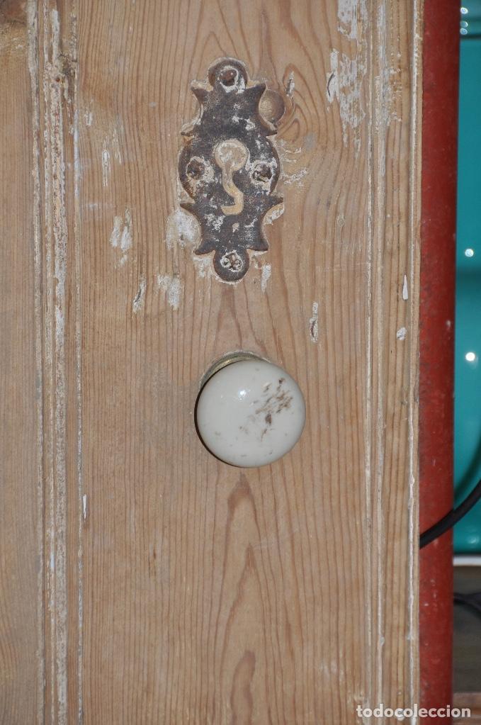 Vintage: Puerta en pino tea - Foto 5