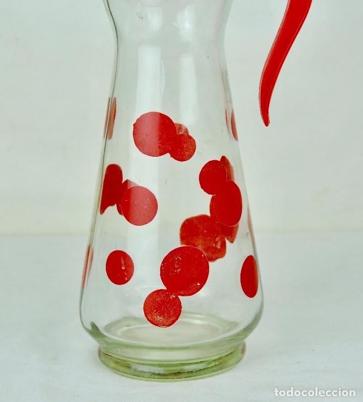 Vintage: Jarra en cristal y pl&aacute;stico lunares rojo - Foto 2