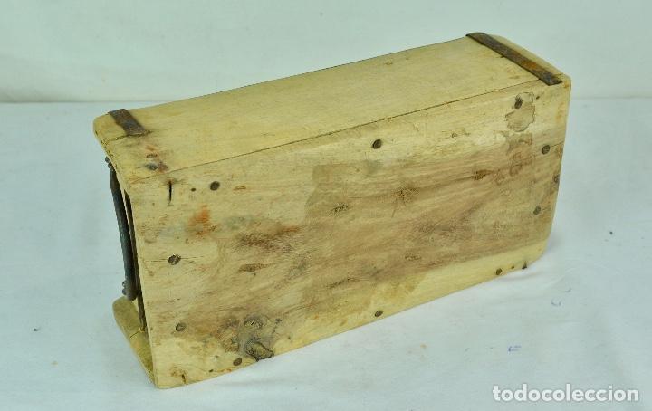 Vintage: Caja fabricada con madera antigua - Foto 5