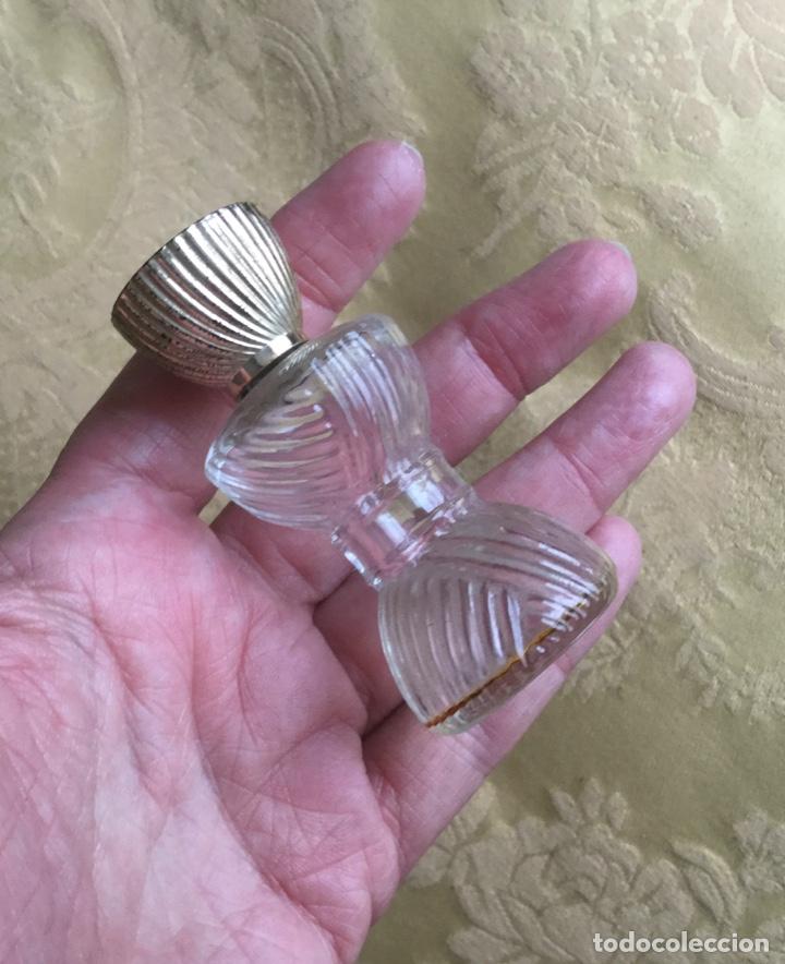 Vintage: MINIATURA DE PERFUME AVON A&Ntilde;O 70 - Foto 4