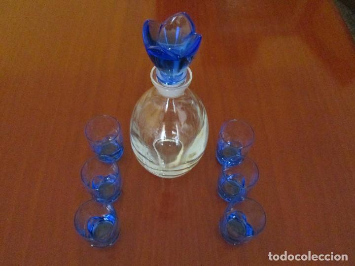 Vintage: BOTELLA LICORERA Y 6 VASITOS - Foto 1