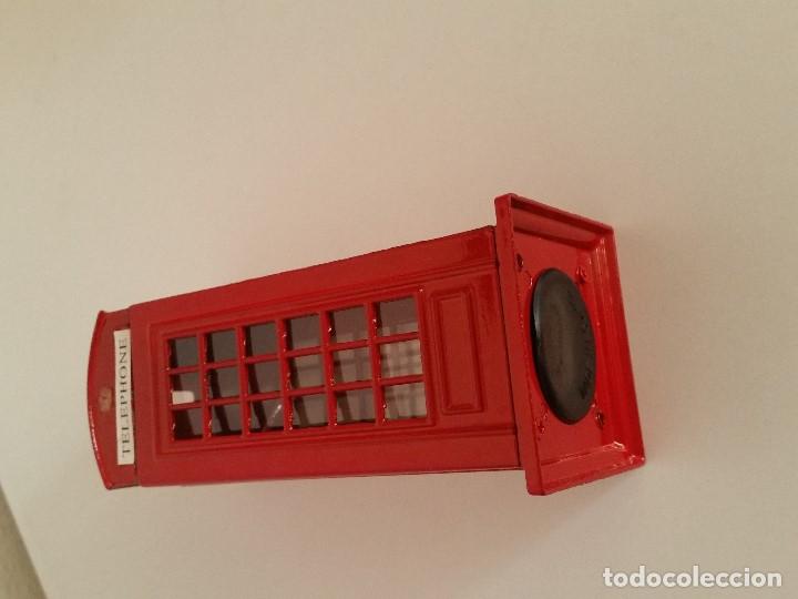 Vintage: CABINE TELEFONICA EN UNA HUCHA HECHA EN HIERRO - Foto 3